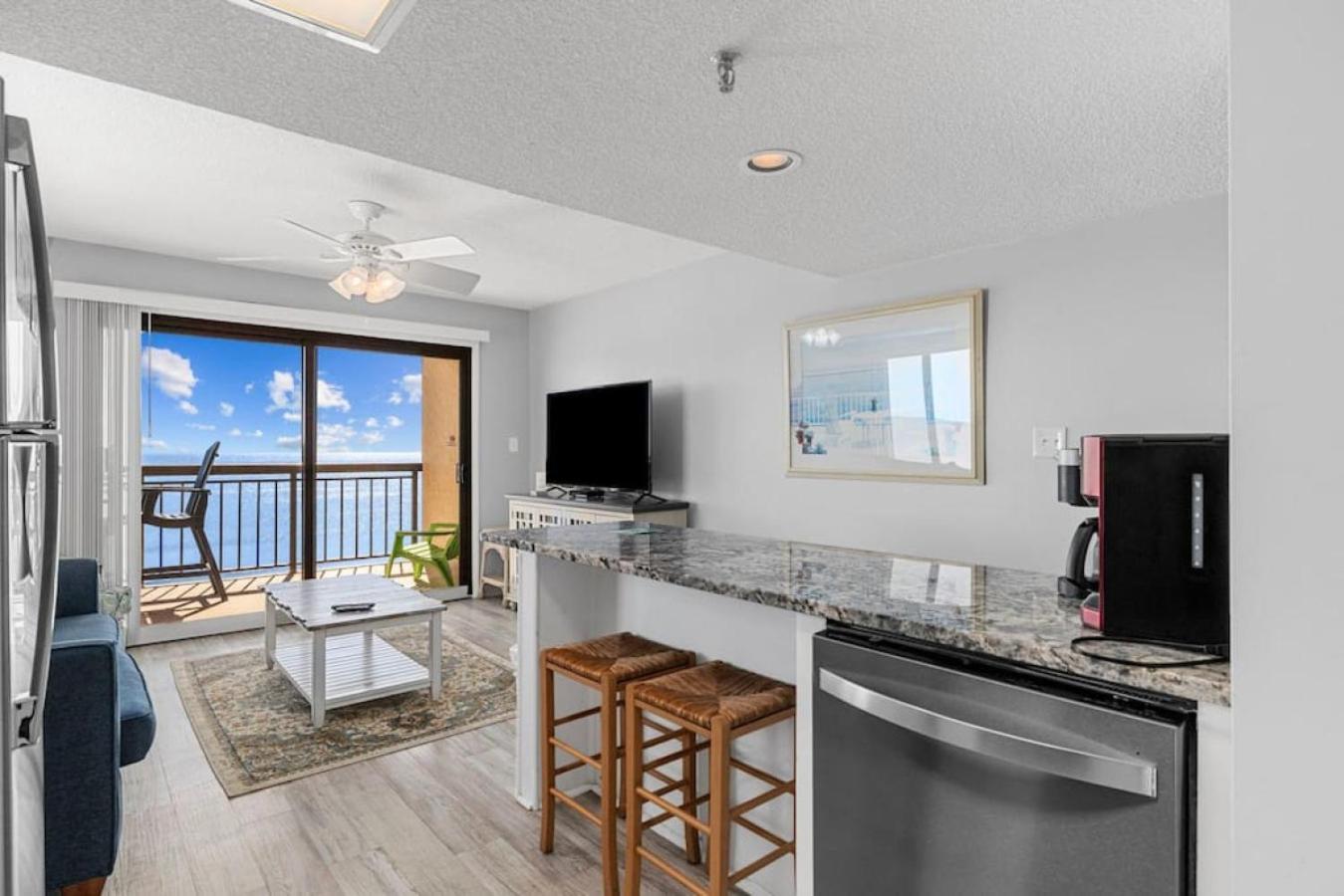Oceanfront Corner At Buena Vista With Pool By Mybeach Vacation Appartement